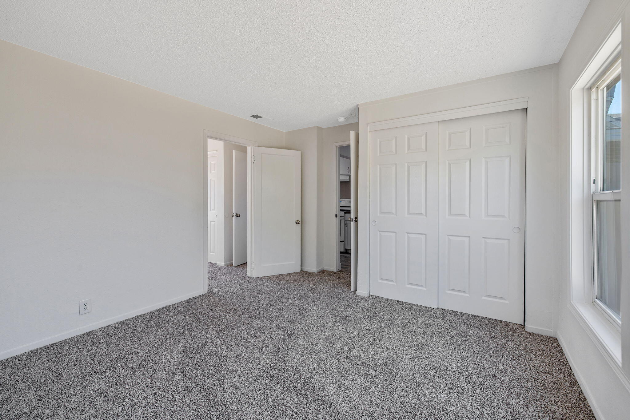 125 N N Hicks Street, A