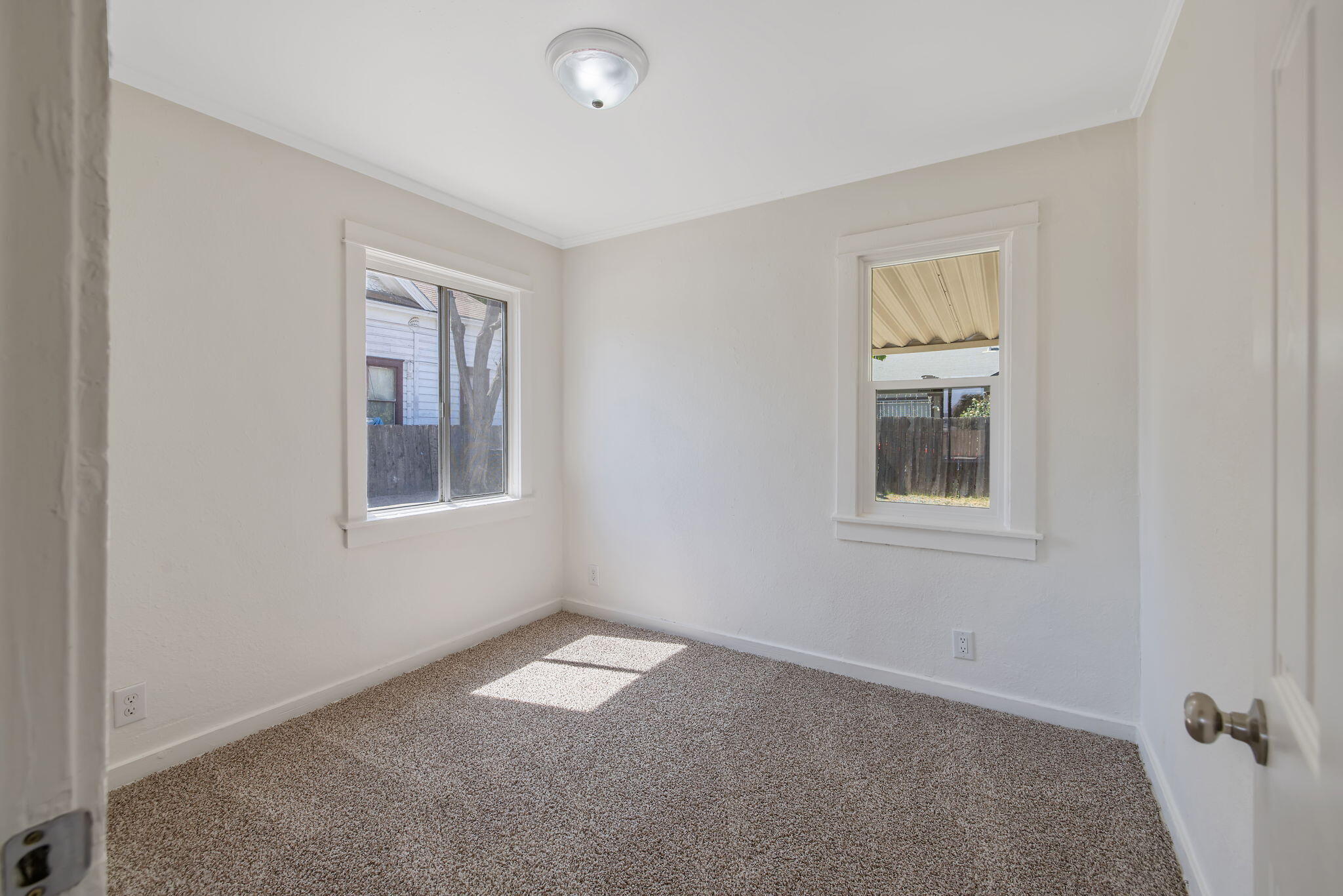 125 N N Hicks Street, A