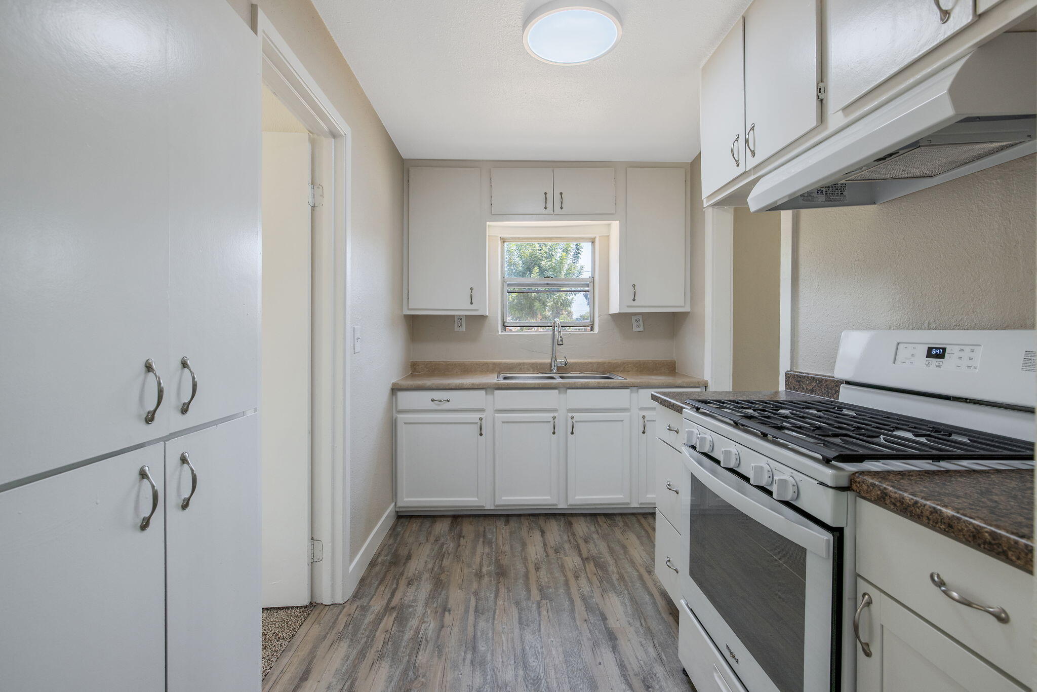 125 N N Hicks Street, A