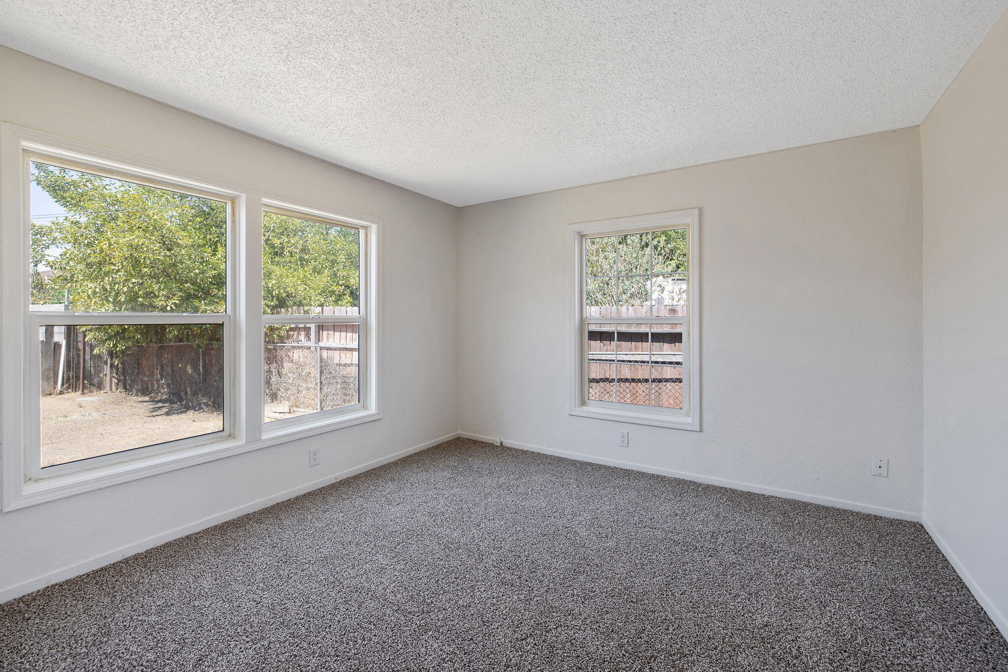 125 N N Hicks Street, A
