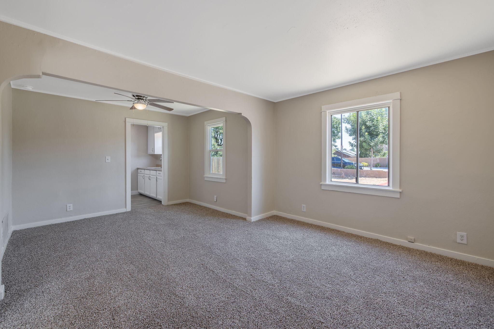 125 N N Hicks Street, A