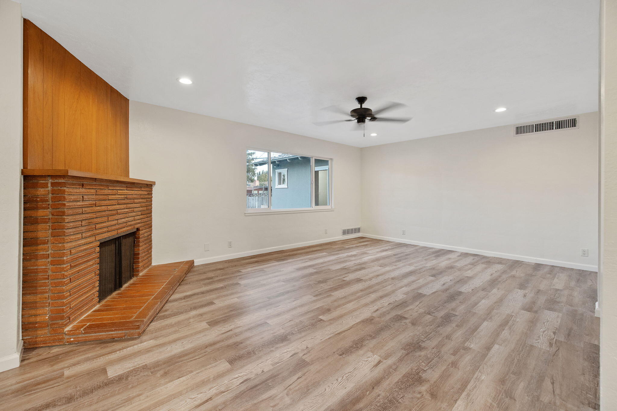 2320 S Locust Street