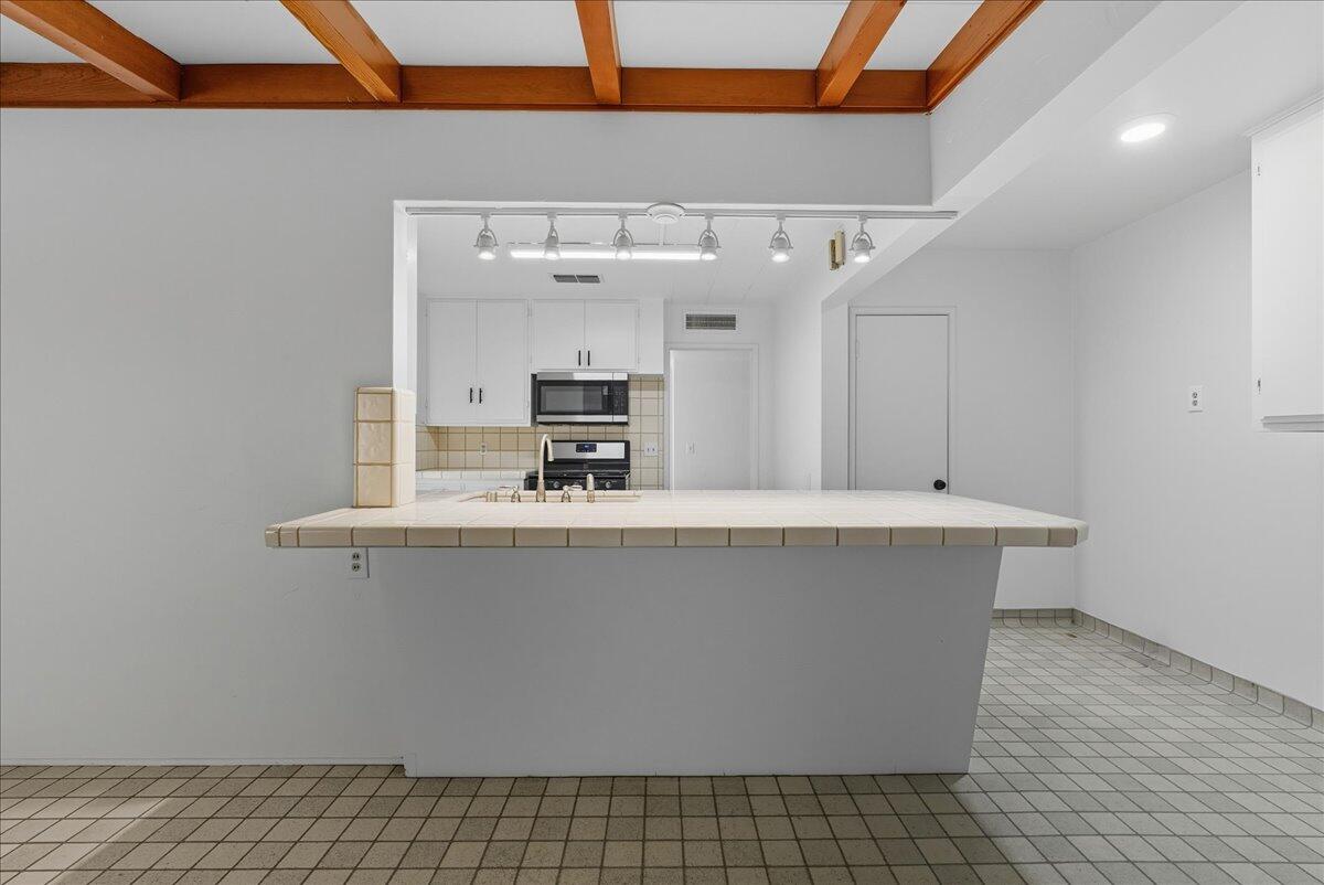 407 Channing Way Way, Exeter