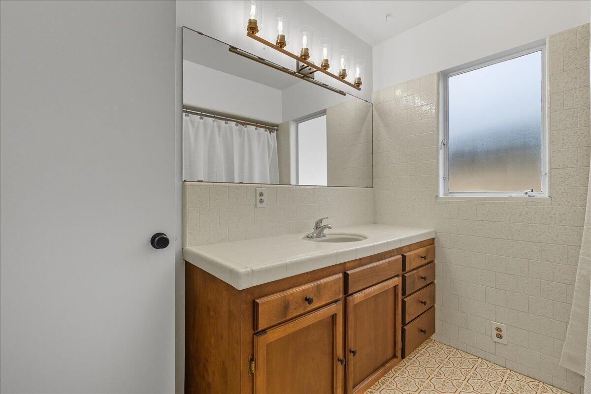 407 Channing Way Way, Exeter