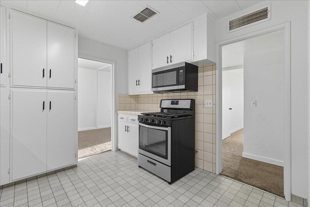 407 Channing Way Way, Exeter