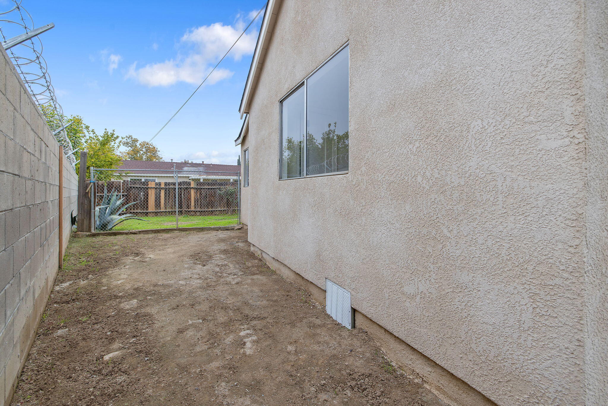 125 N Hicks Street, B