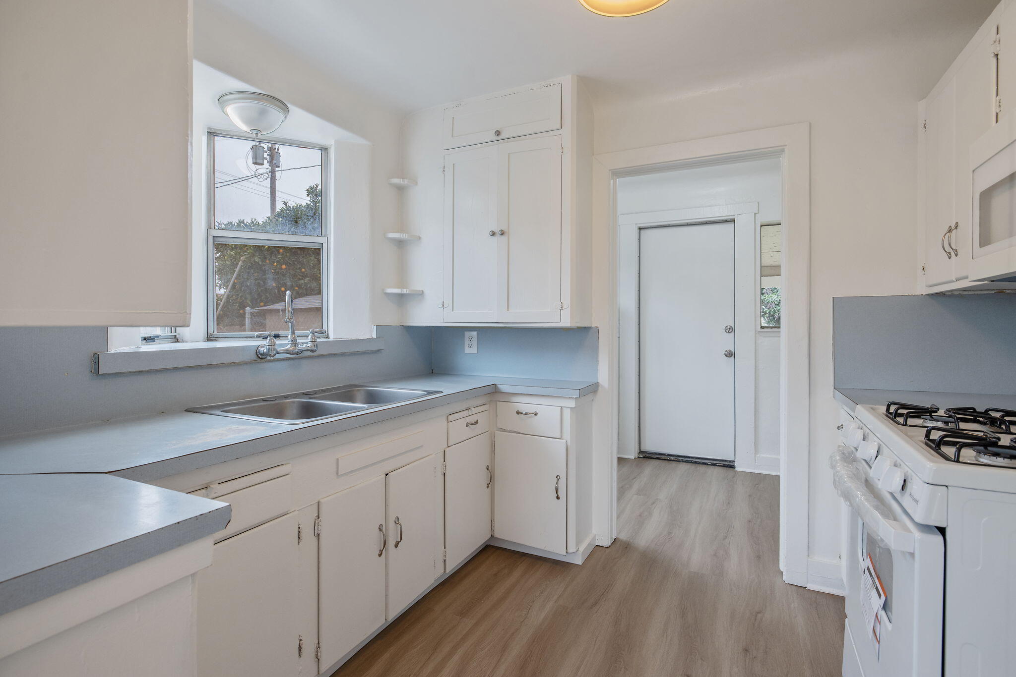 125 N Hicks Street, B