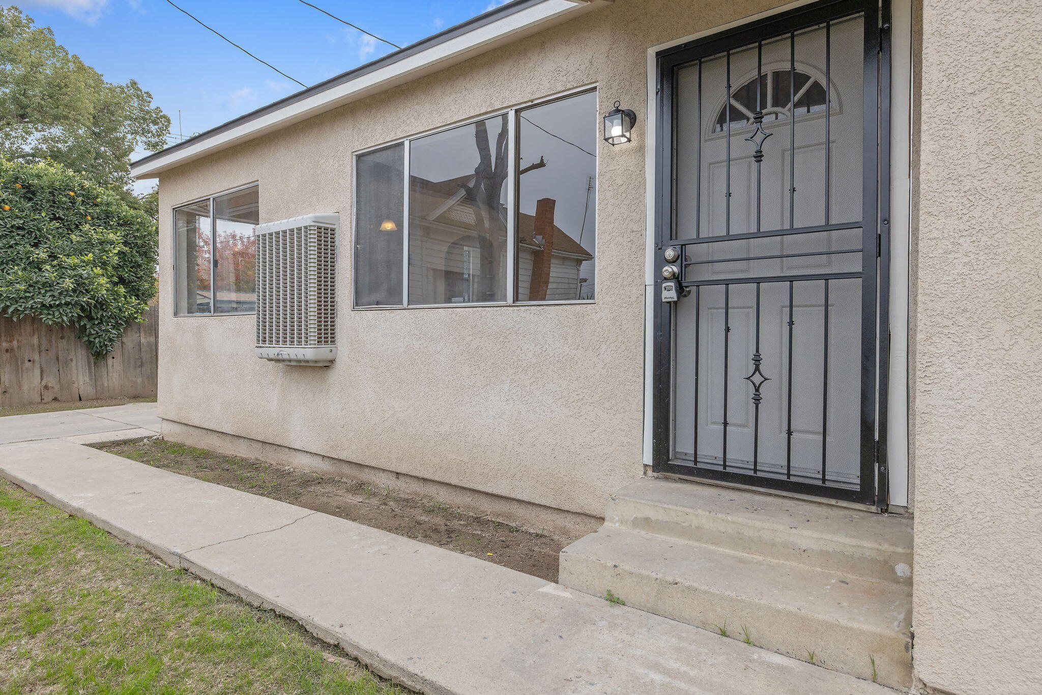 125 N Hicks Street, B