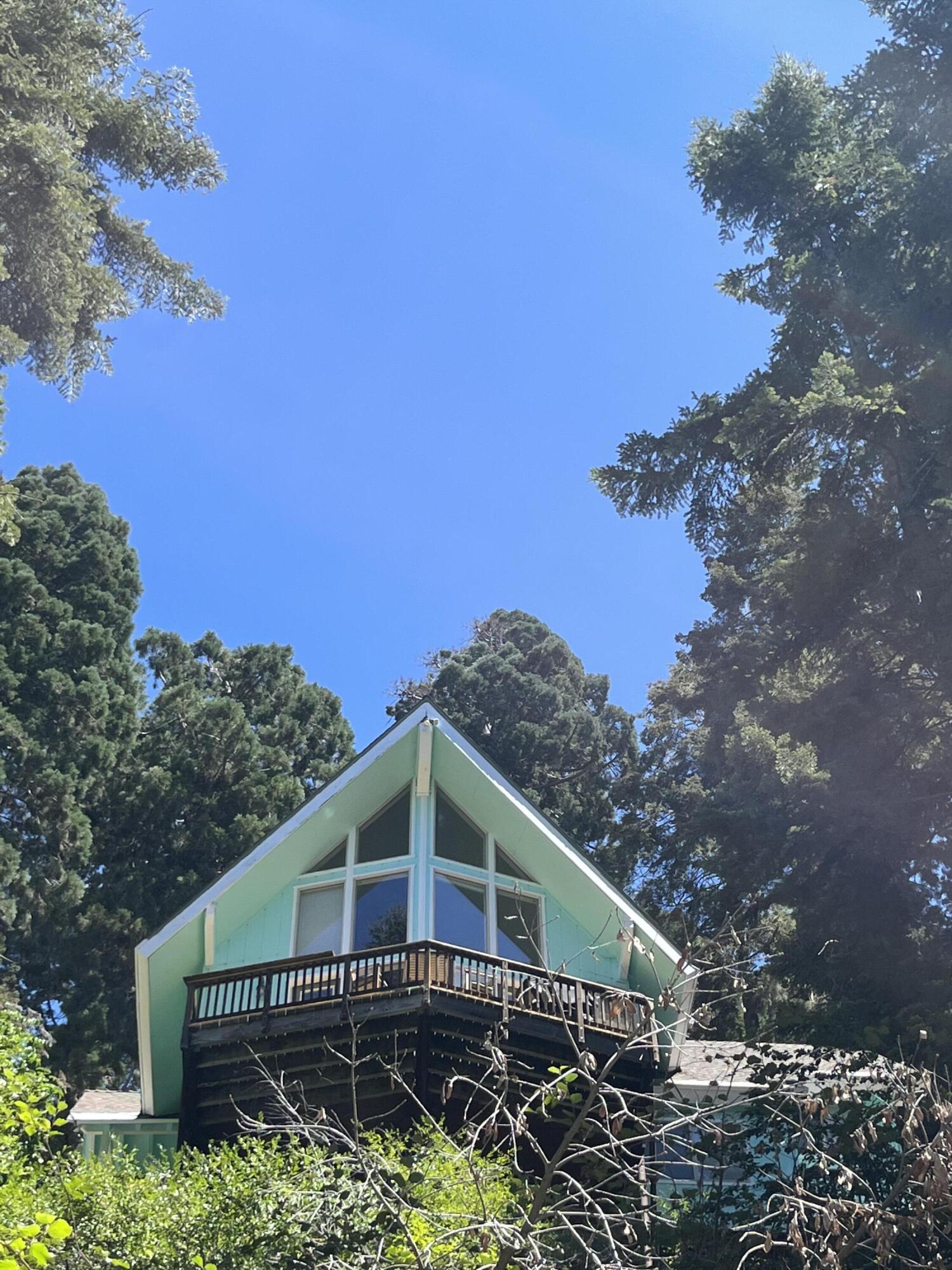 54622 Manzanita Drive