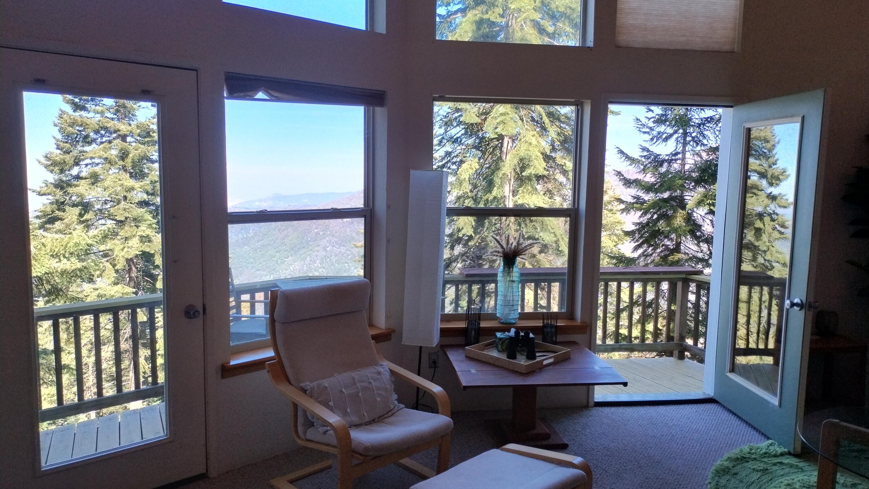 54622 Manzanita Drive