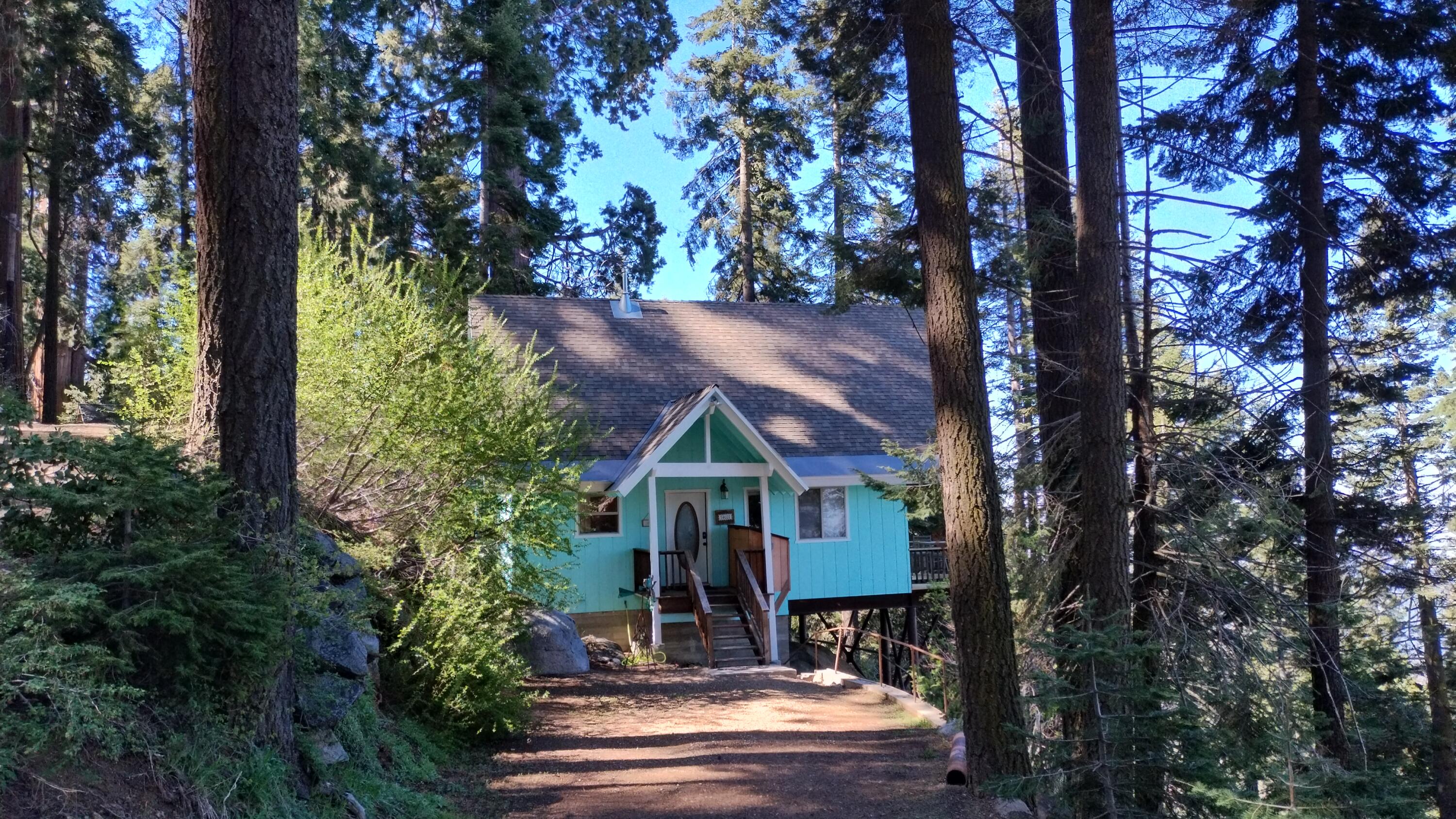 54622 Manzanita Drive