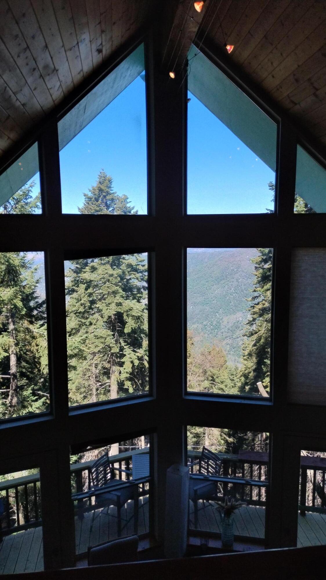 54622 Manzanita Drive