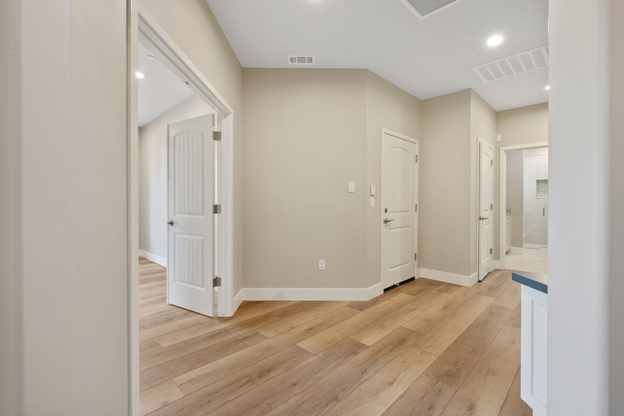 546 Little Lane