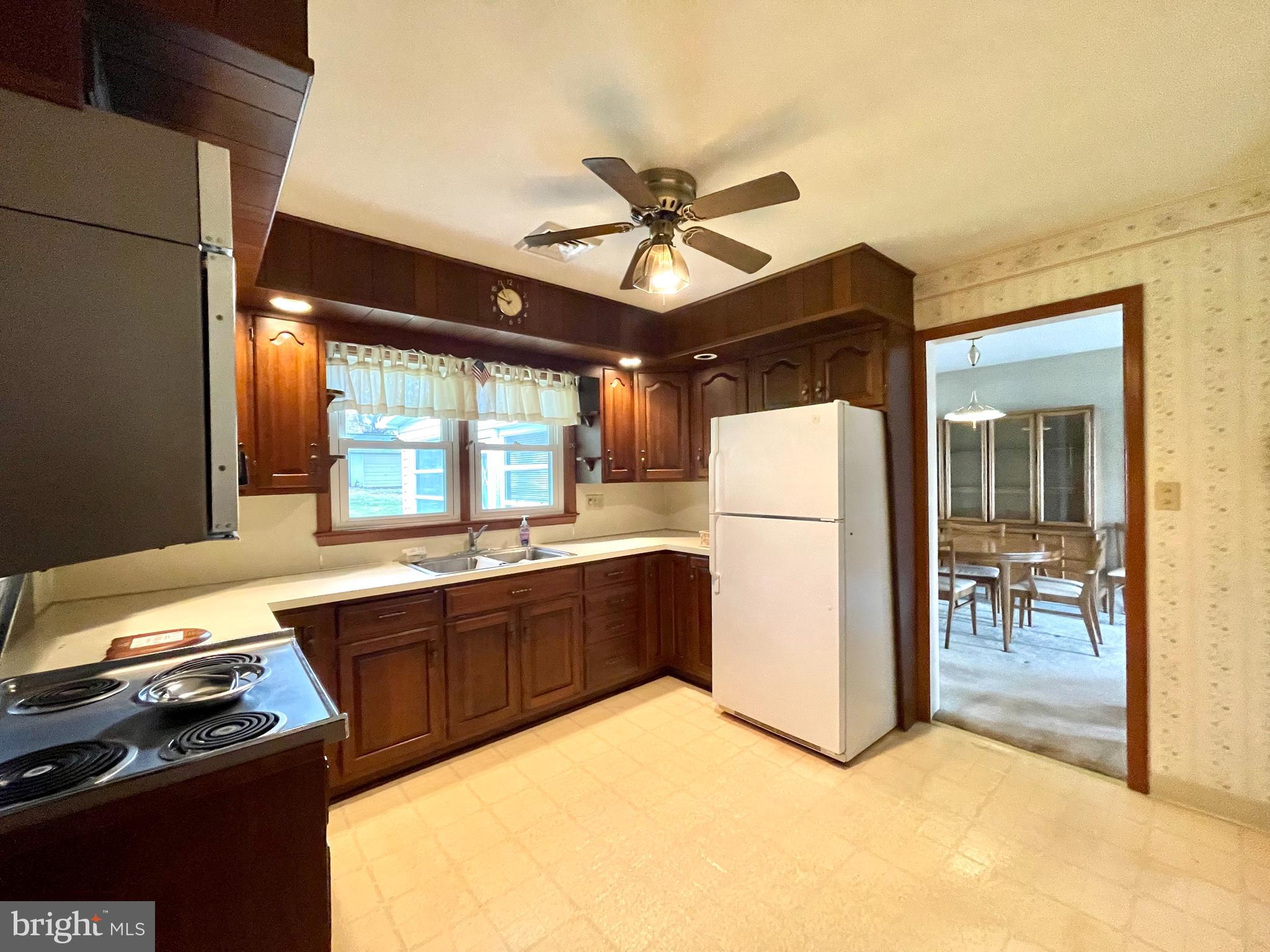 4488 N TWIN VALLEY ROAD