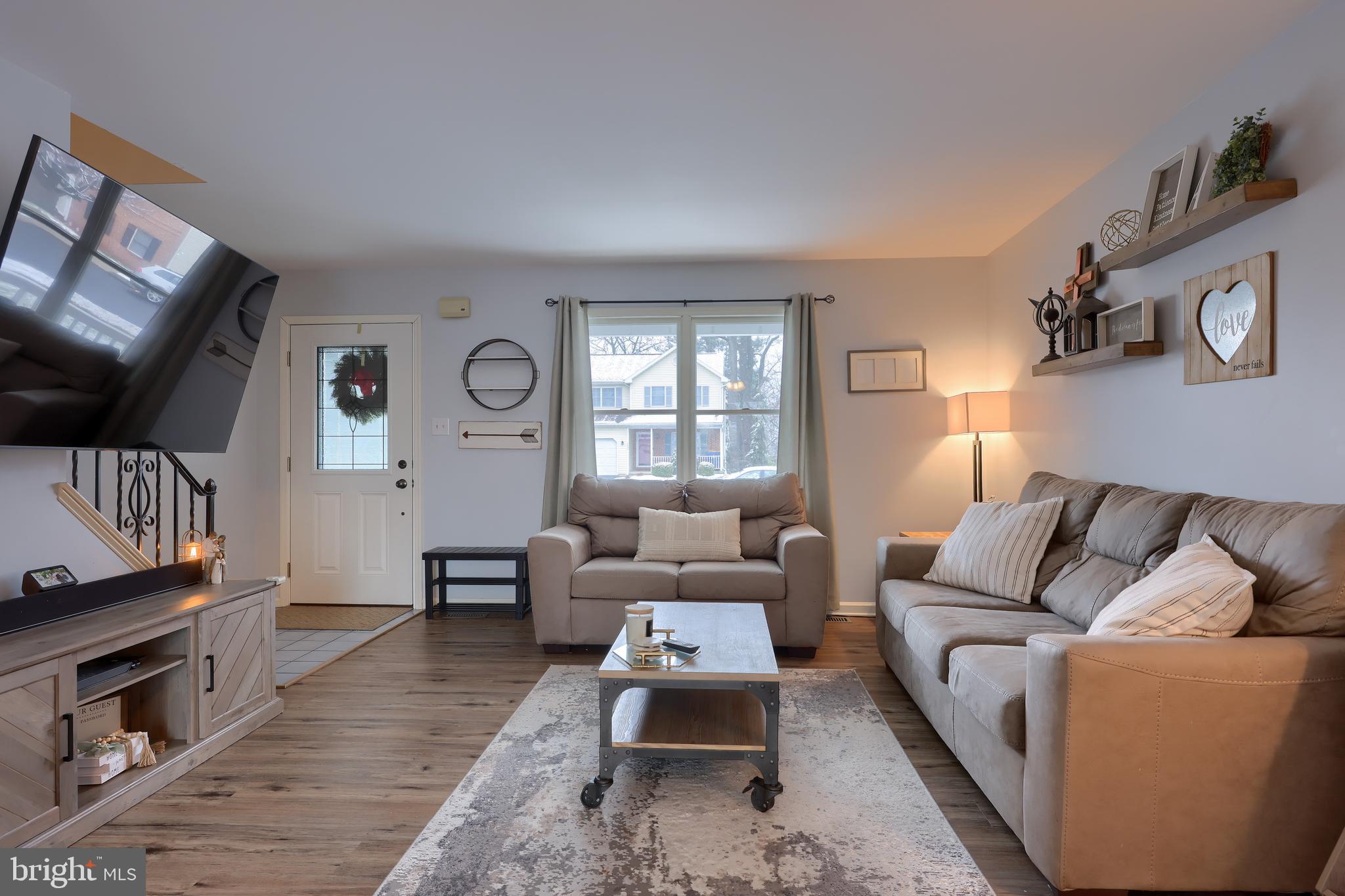 2460 JEFFERSON AVENUE