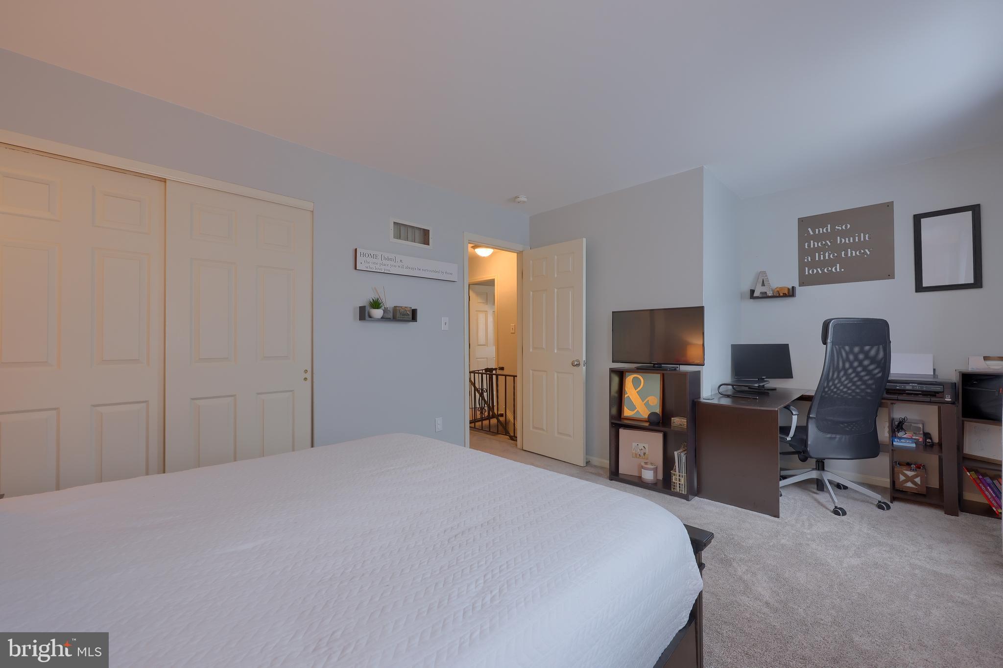 2460 JEFFERSON AVENUE