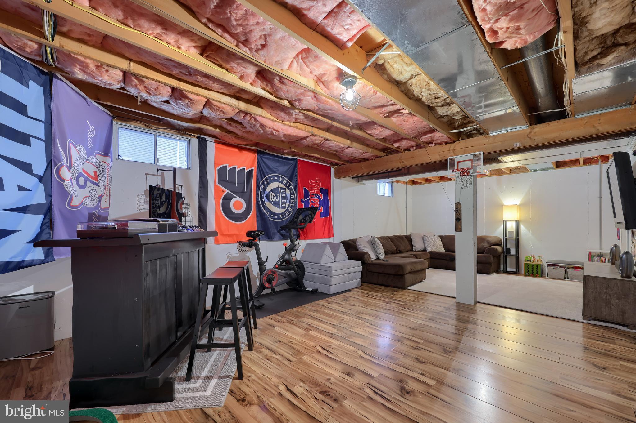 2460 JEFFERSON AVENUE