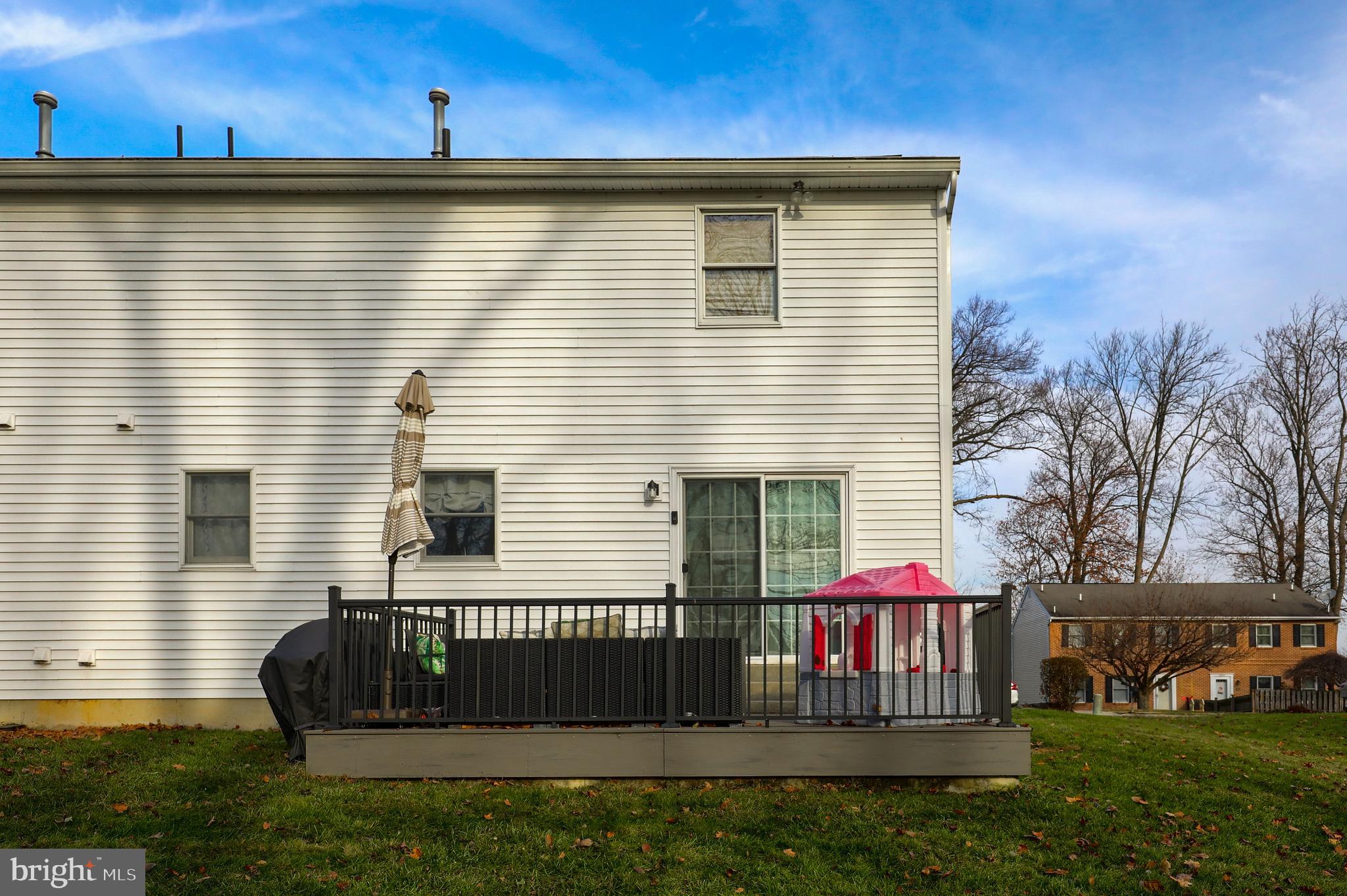 2460 JEFFERSON AVENUE