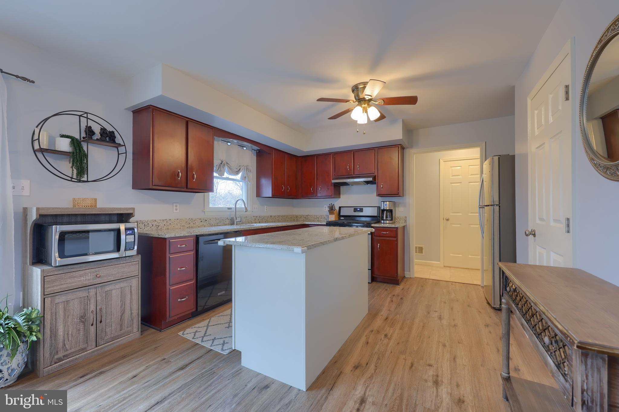 2460 JEFFERSON AVENUE