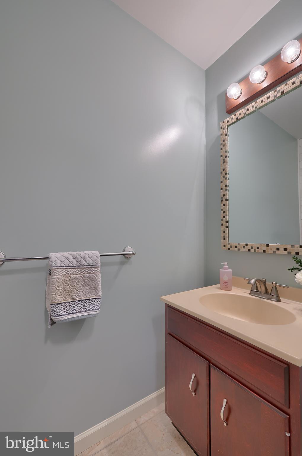 2460 JEFFERSON AVENUE