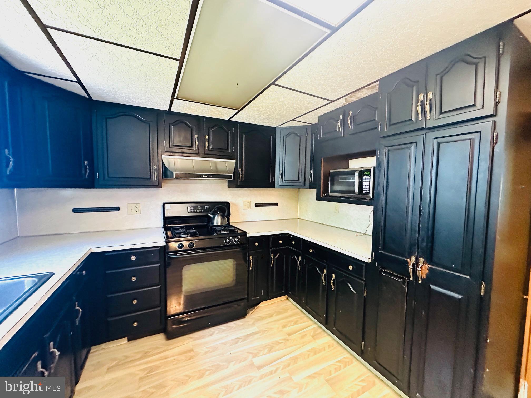 503 OLD AIRPORT ROAD