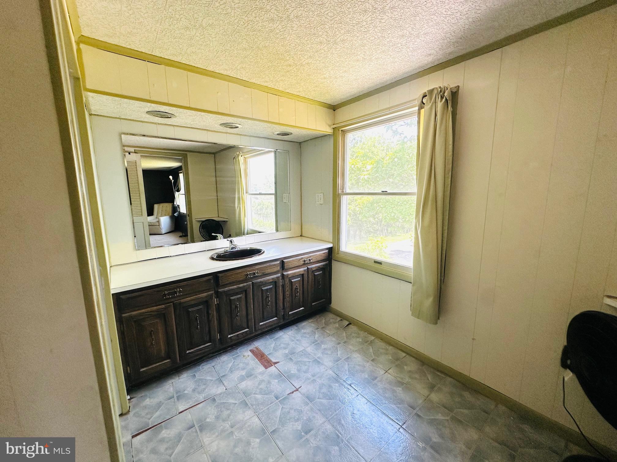 503 OLD AIRPORT ROAD