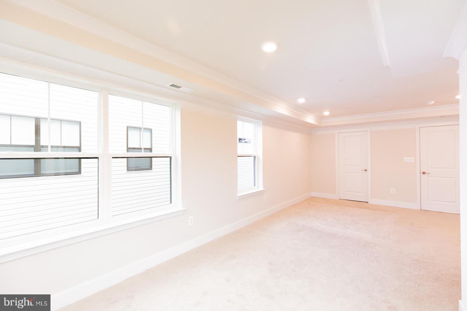 523 Levanna Ln