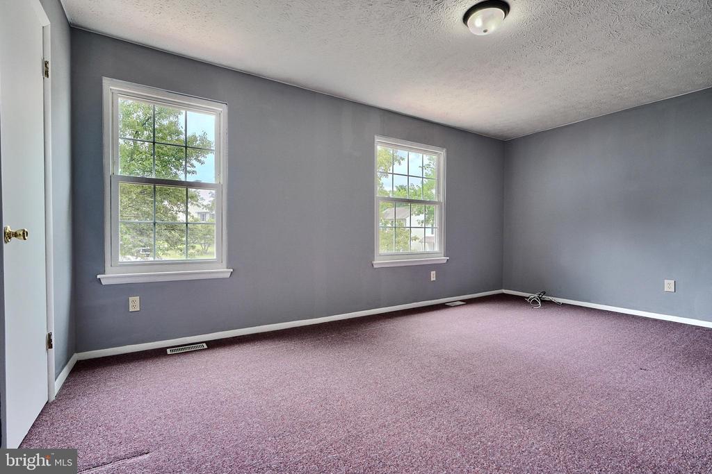 8533 Skipjack Pl
