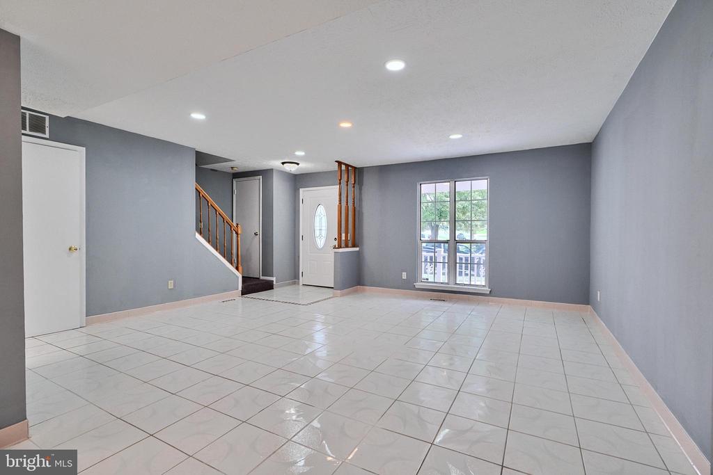 8533 Skipjack Pl