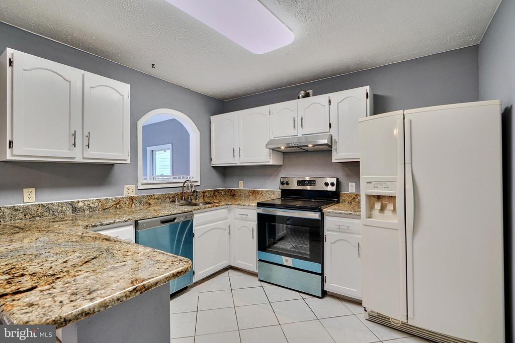 8533 Skipjack Pl