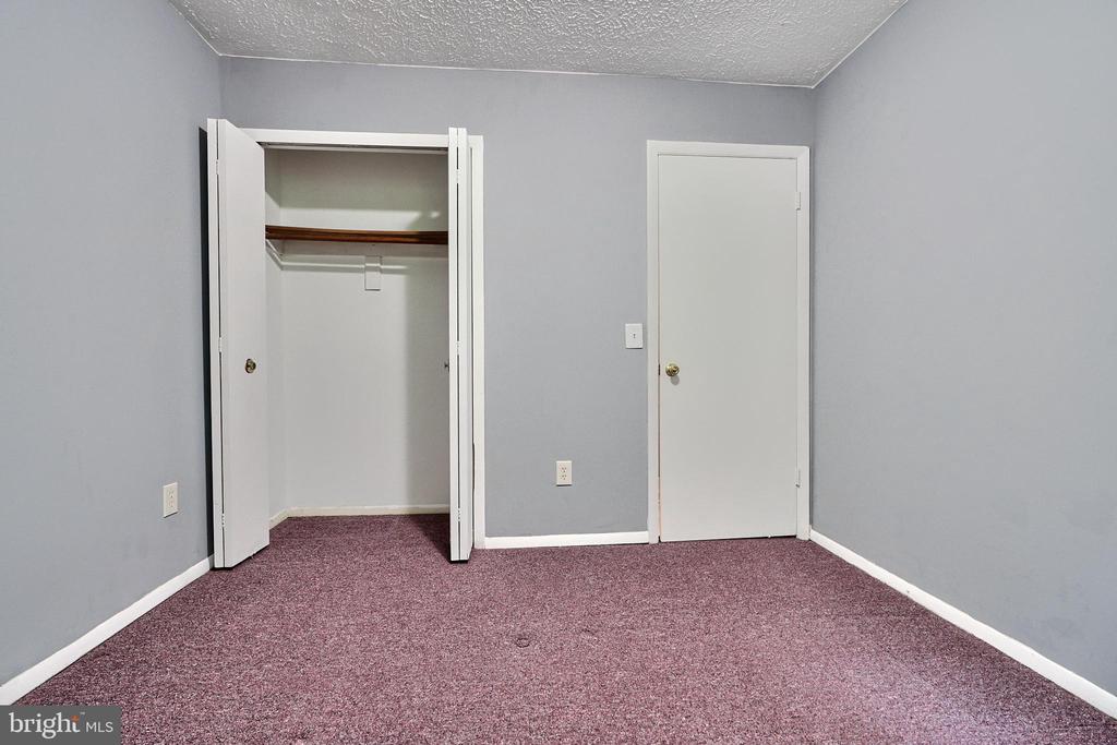 8533 Skipjack Pl