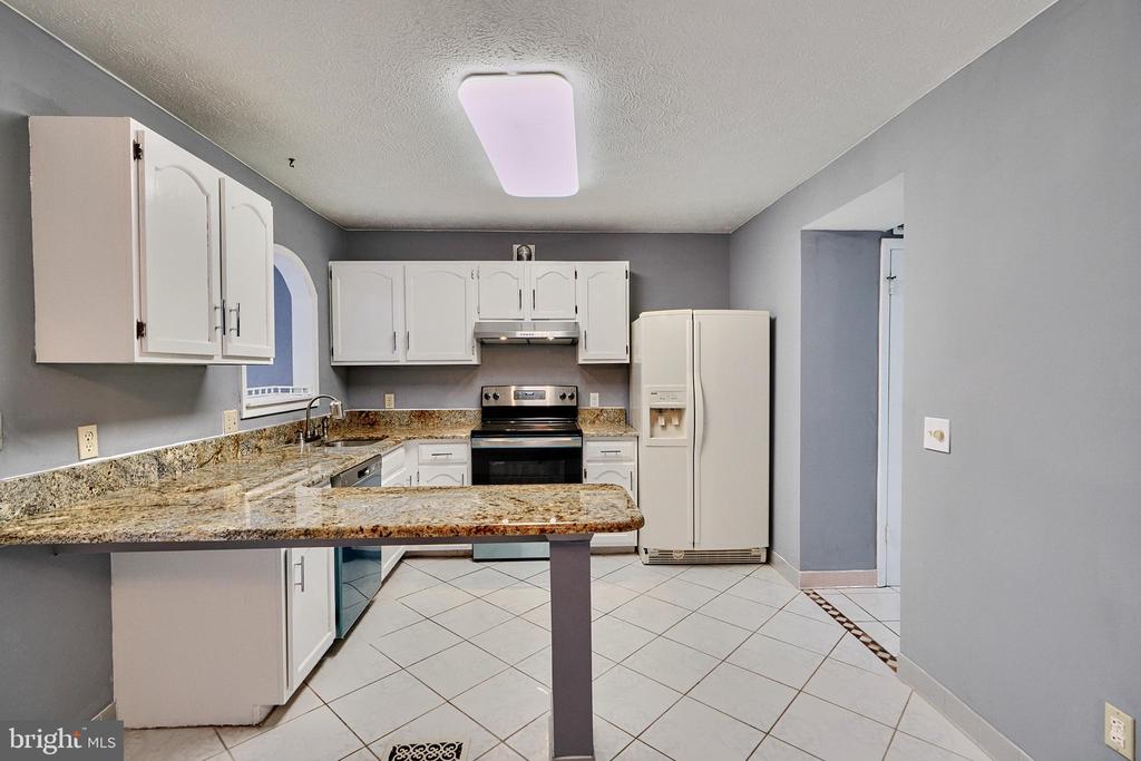 8533 Skipjack Pl