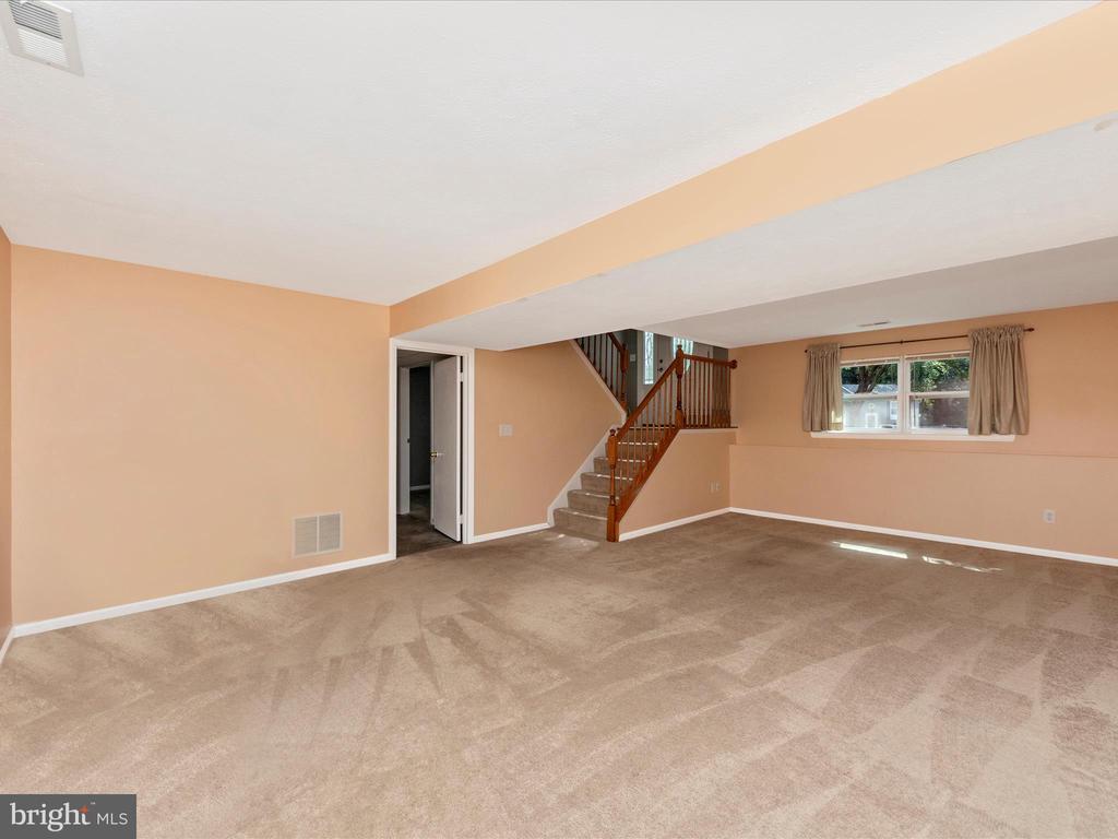 337 NATURE WALK LANE