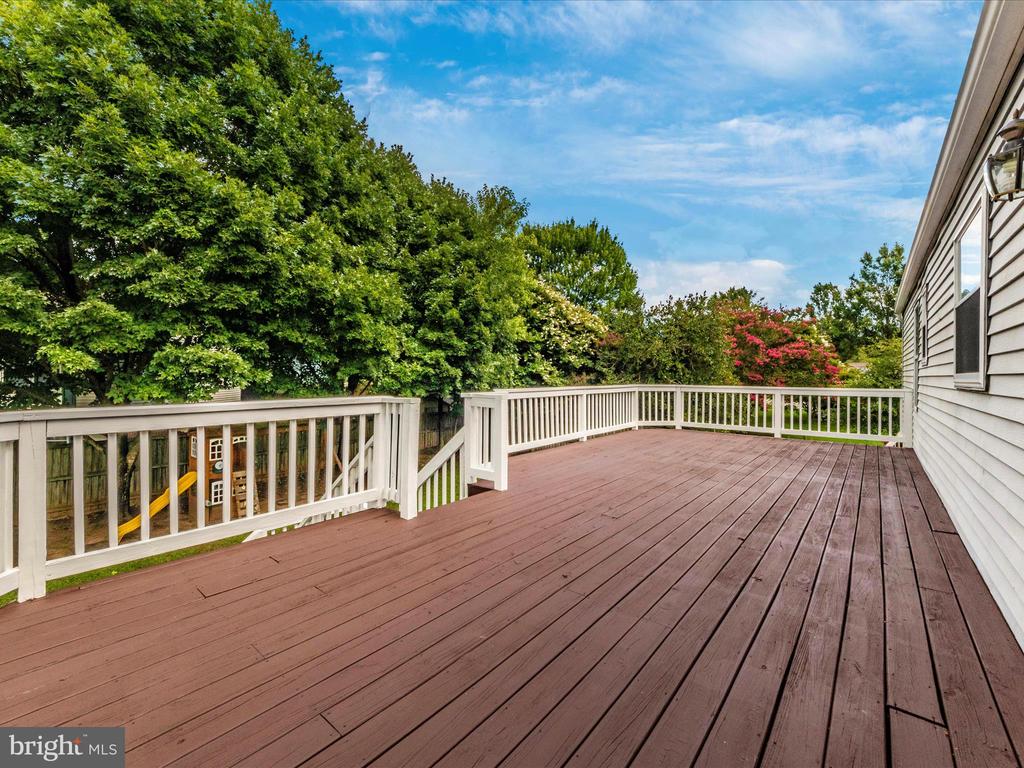 337 NATURE WALK LANE
