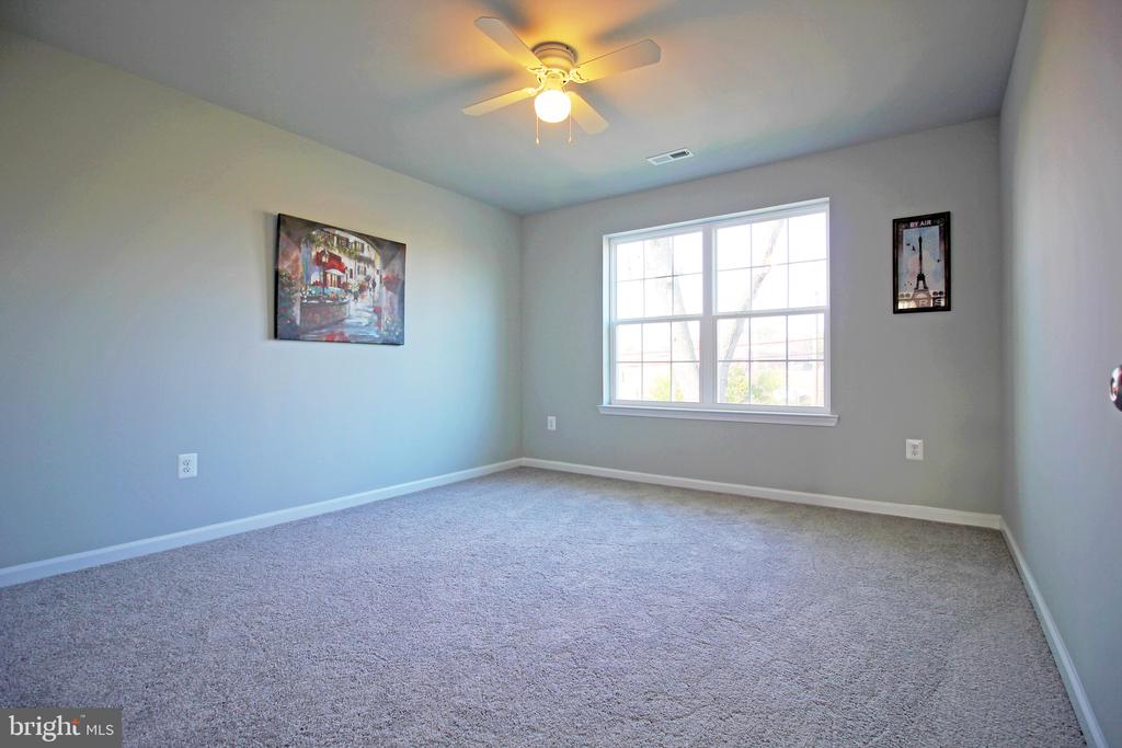 220 GREENWAY ROAD SE