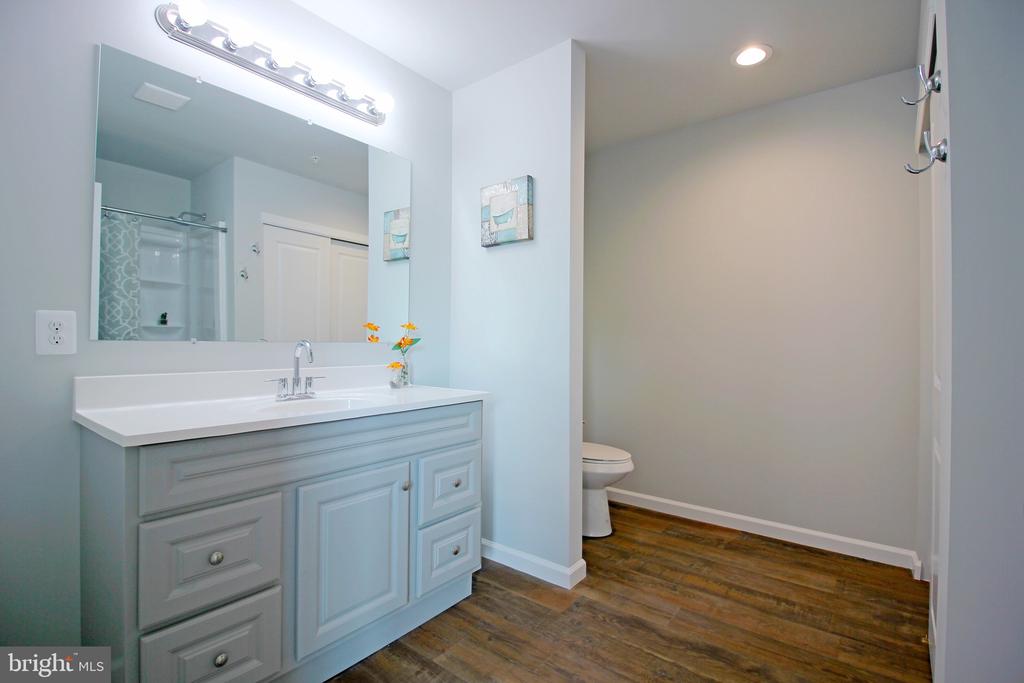 220 GREENWAY ROAD SE
