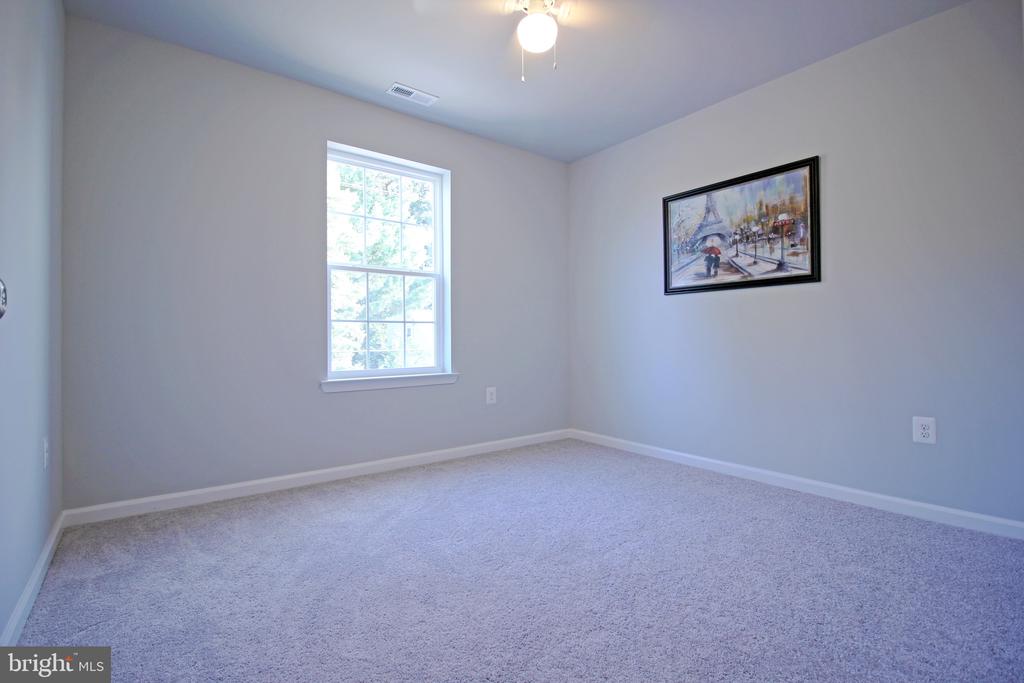 220 GREENWAY ROAD SE