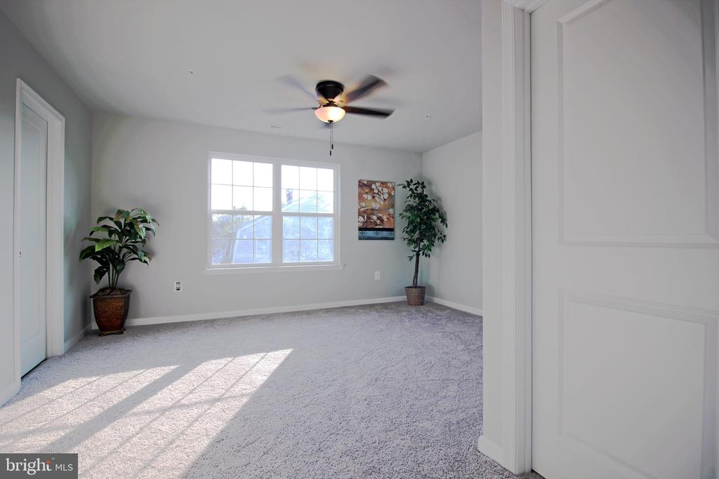 220 GREENWAY ROAD SE