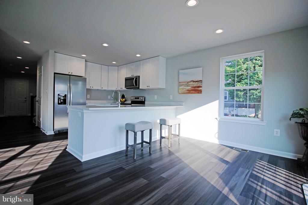 220 GREENWAY ROAD SE