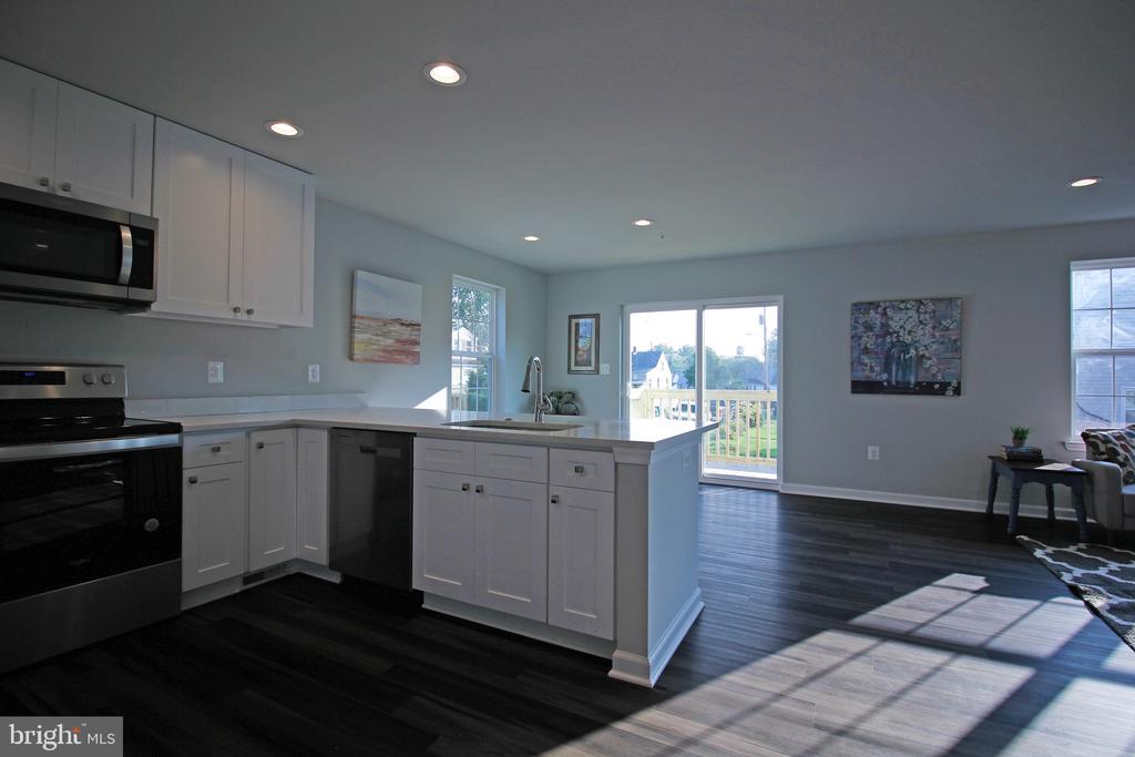 220 GREENWAY ROAD SE