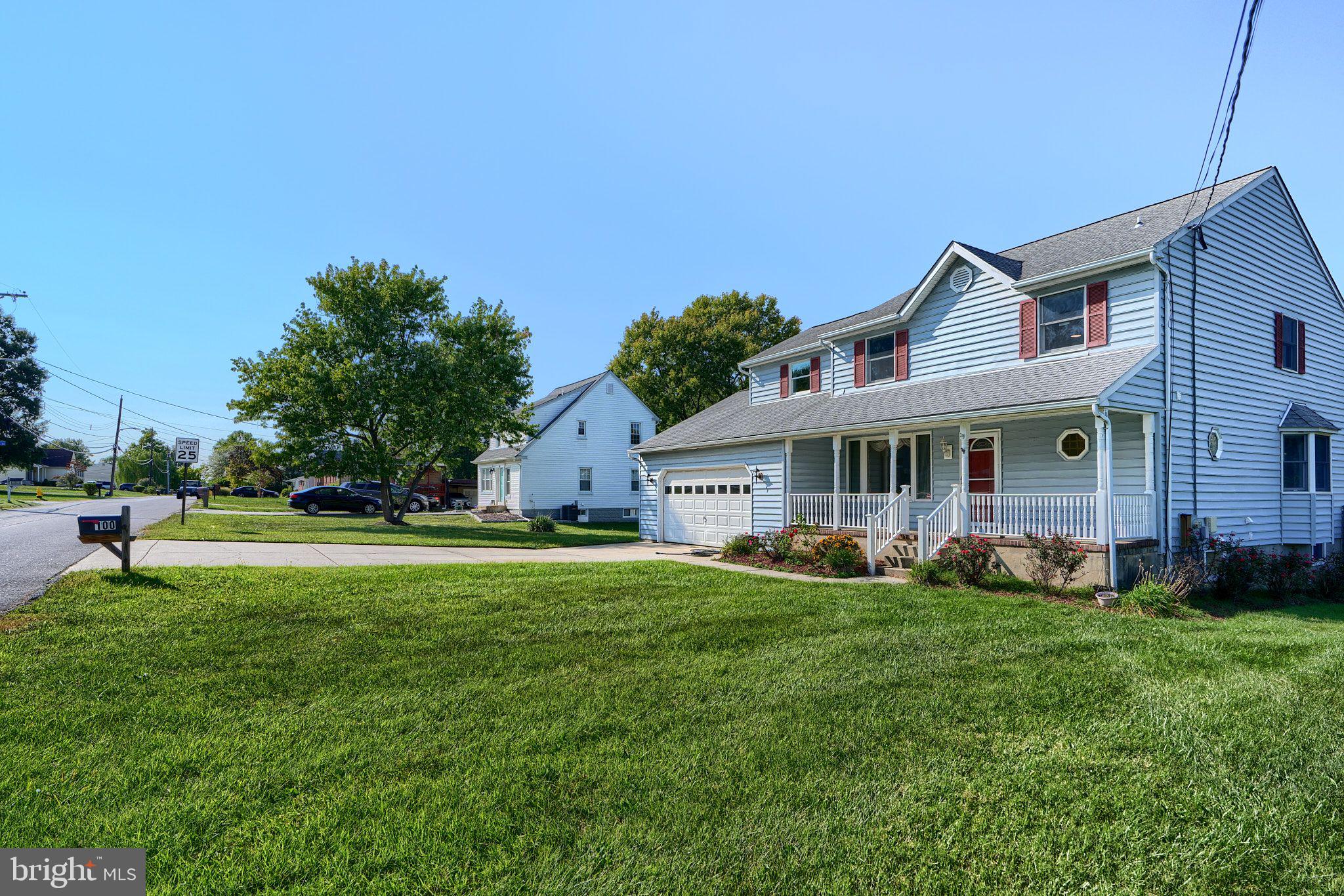 100 Poplar Ave