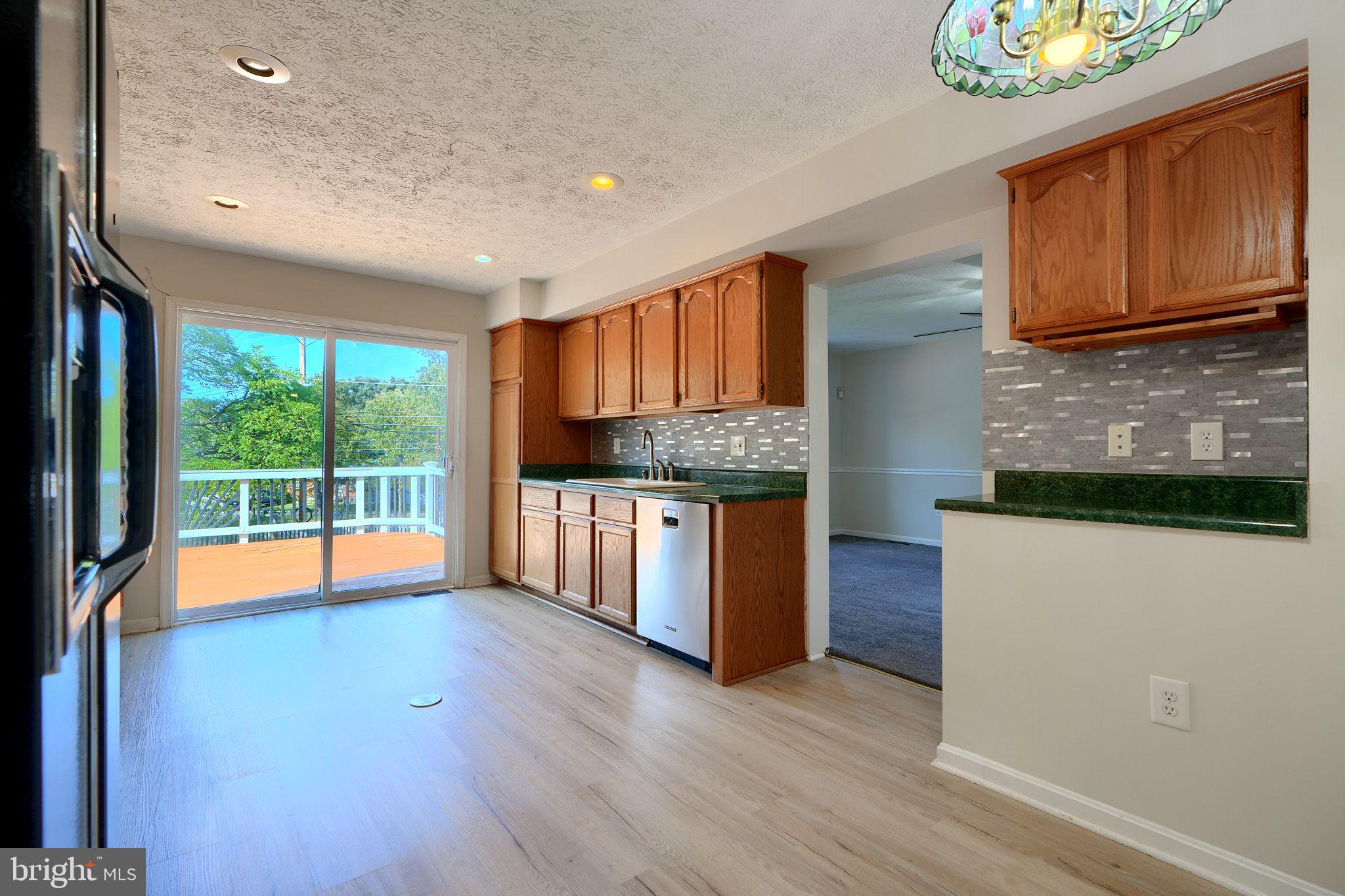 100 Poplar Ave