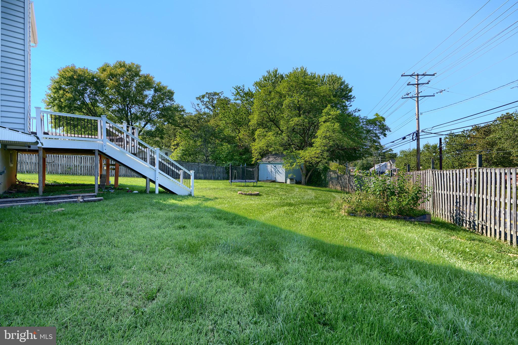 100 Poplar Ave