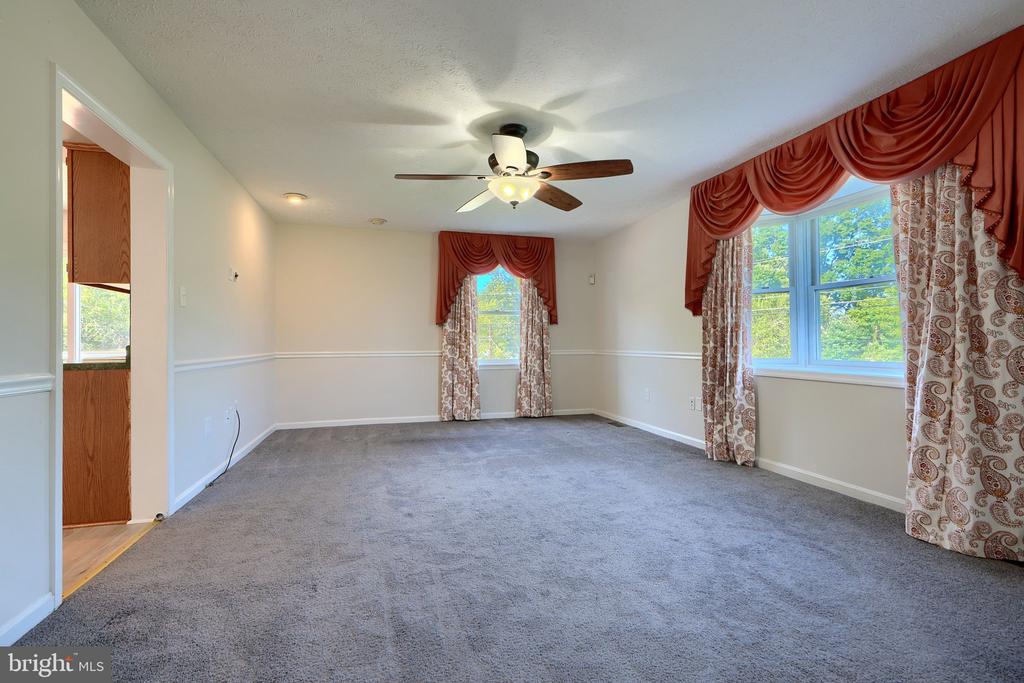 100 Poplar Ave