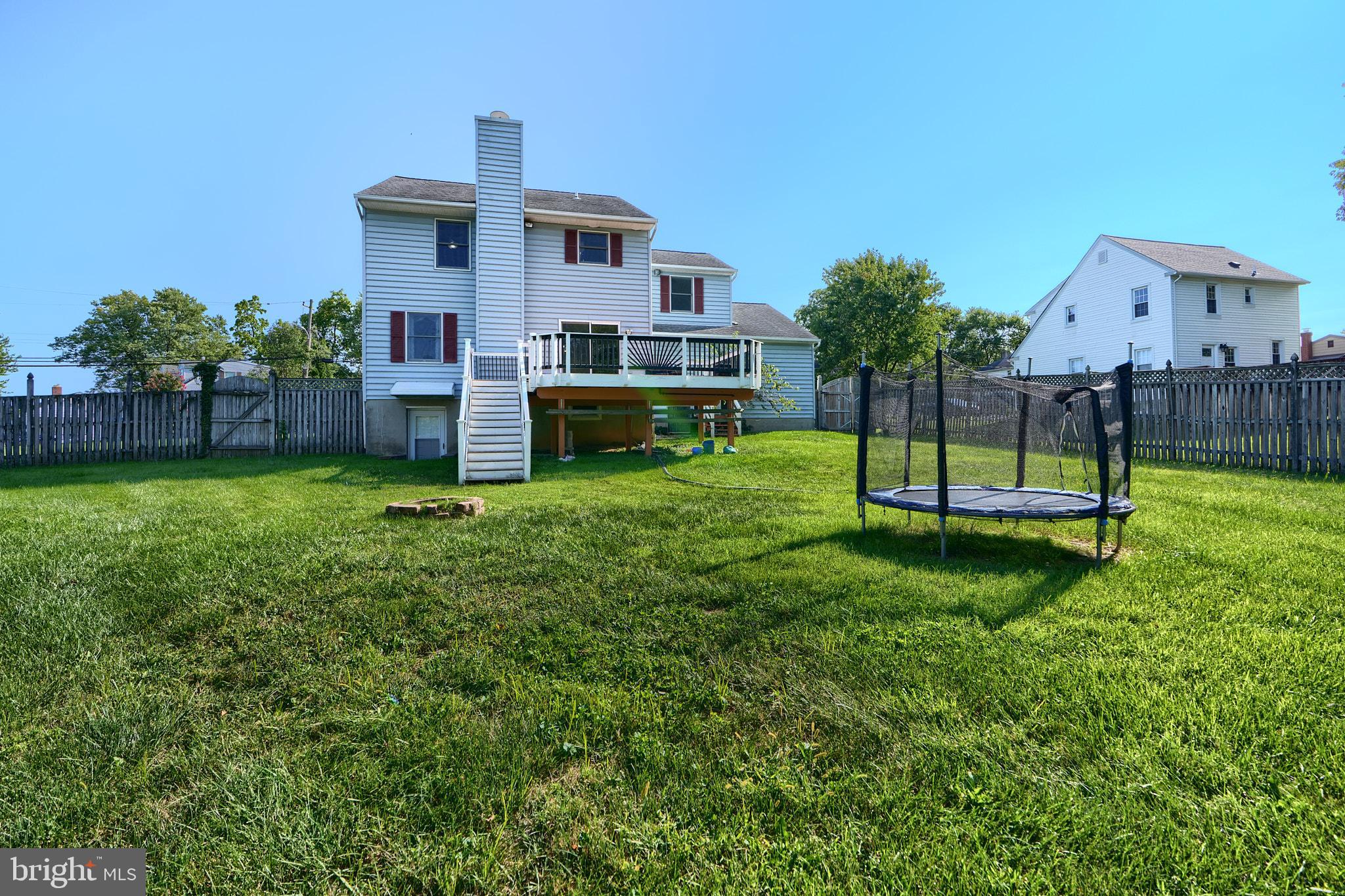 100 Poplar Ave