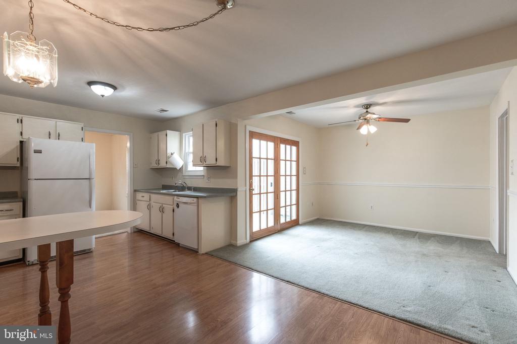 2454 YARMOUTH LANE