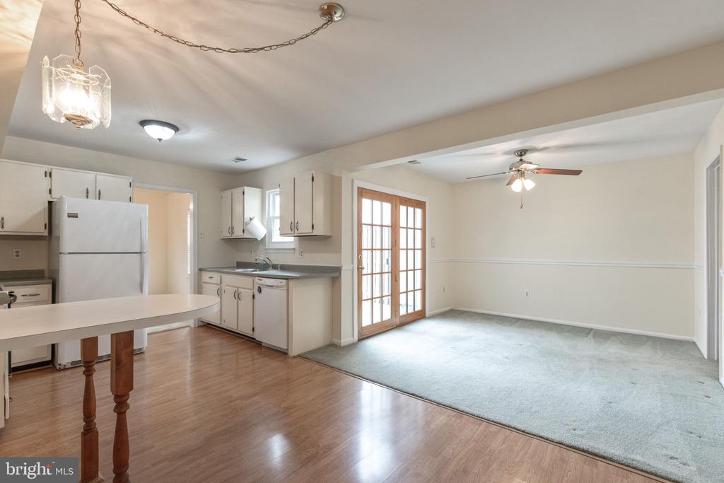 2454 YARMOUTH LANE