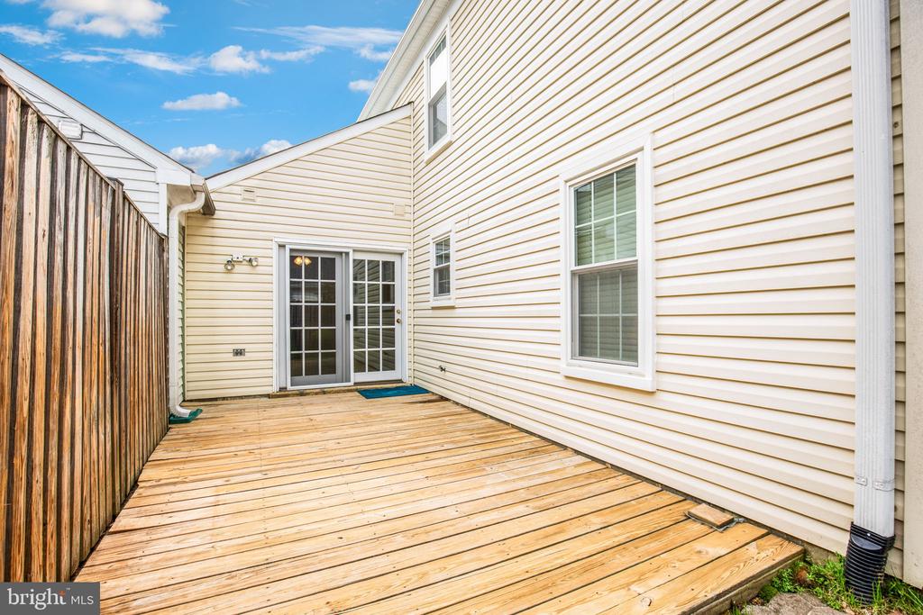 2454 YARMOUTH LANE