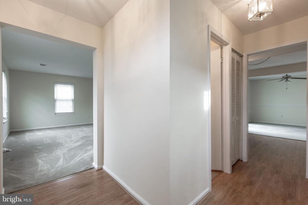 2454 YARMOUTH LANE