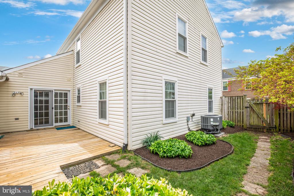 2454 YARMOUTH LANE